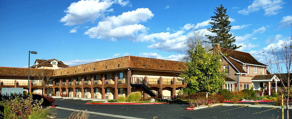 Carson Valley Motor Lodge And Suites Minden Exterior photo